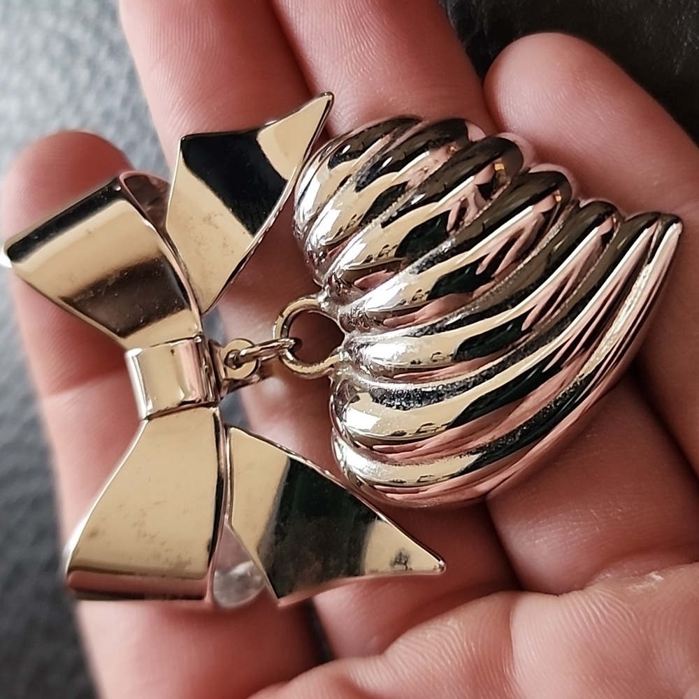 Vtg Kenneth Jay Lane Brooch - image 4